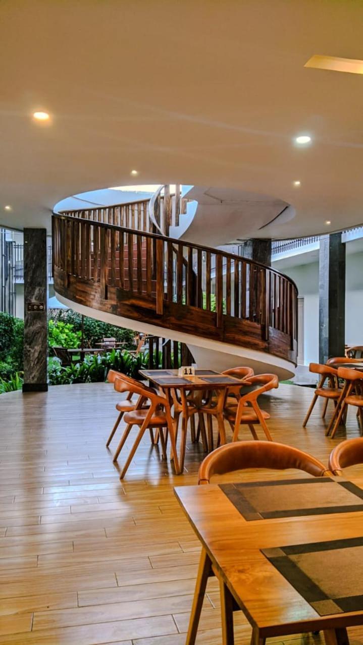 Grand Samota Hotel Sumbawa Luaran gambar