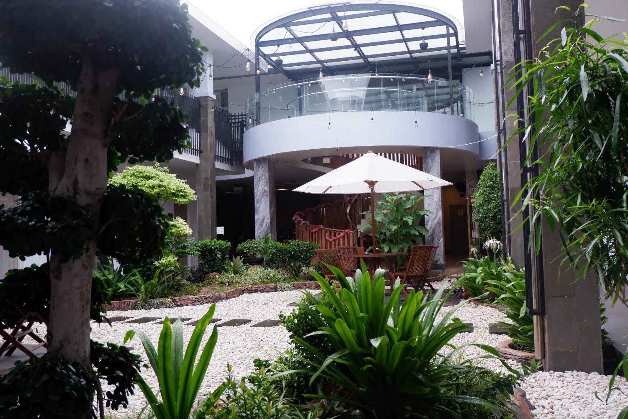 Grand Samota Hotel Sumbawa Luaran gambar